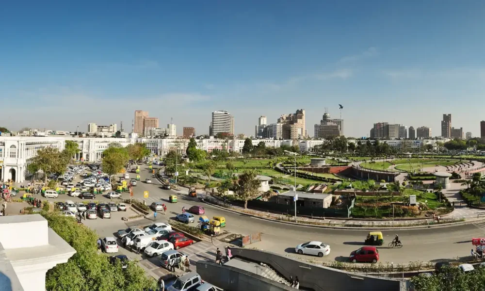 Delhi: Connaught Place Mein car accident se ek Aadmi ki mout