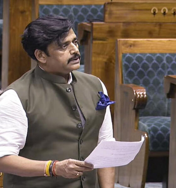 Gorakhpur MP raises concern over Samosa price and size